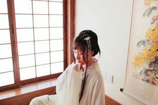 汉服网红吃瓜图片,揭秘网络红人幕后生活